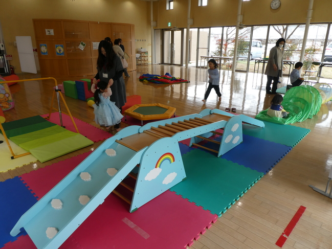 子育て広場（屋内）