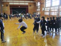 大縄跳びチャレンジ(低学年)
