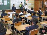 図書委員の読み聞かせ